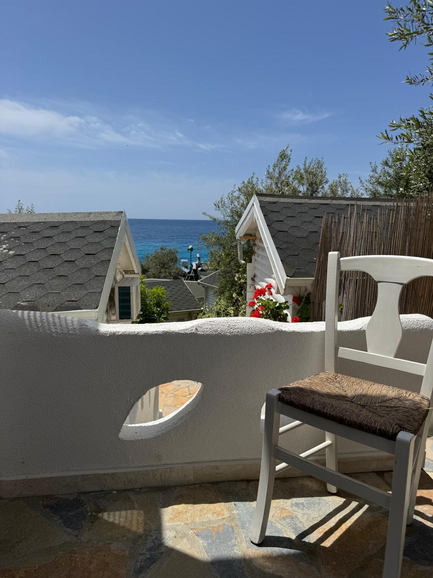 Alevra Otel Dhërmi Dış mekan fotoğraf